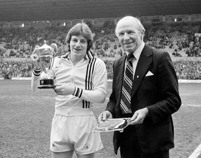 Football Steve Coppell And Sir Matt Busby 1978 OLD PHOTO