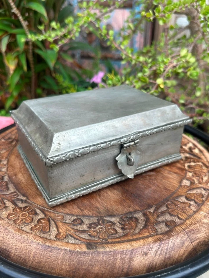 Старая серебряная индийская коробка для сухофруктов ручной работы винтажная коробка для еды бетель - Изображение 4 из 4