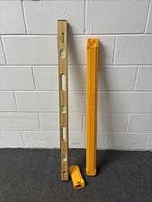 JOHNSON LEVEL & TOOL NO.748 4ft LEVEL WITH CASE