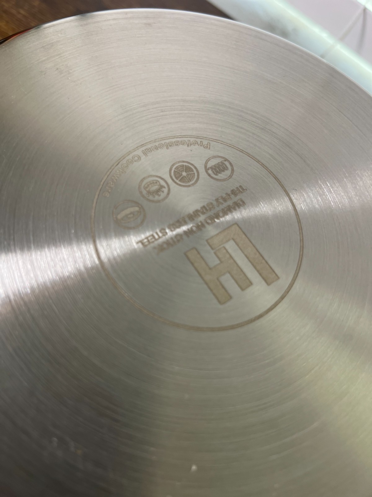 LEXI HOME Sauce Pan Diamond Tri-ply 2.7qt Stainless Steel Nonstick with Lid New