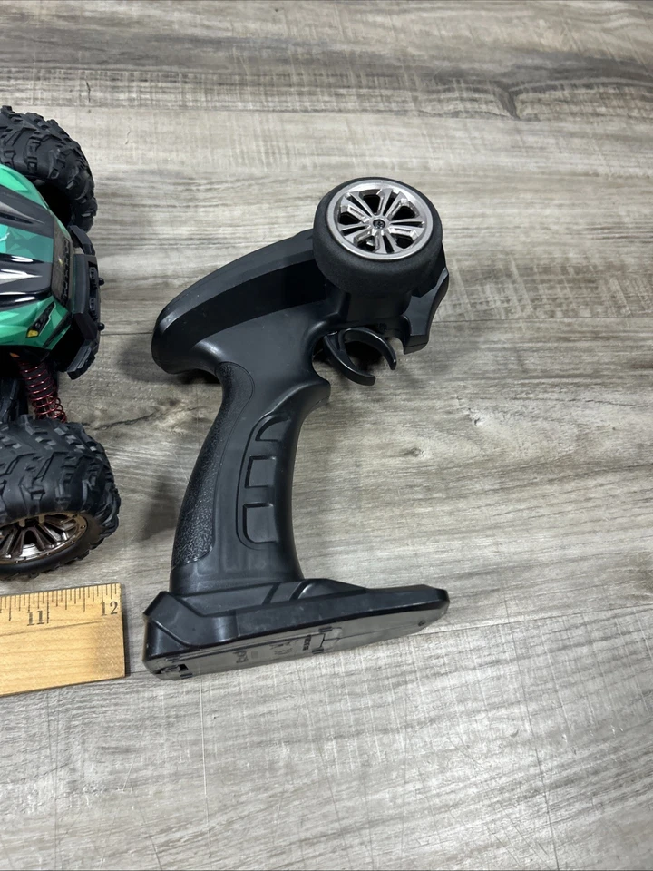 Legendary TRITON 4WD RC Truck 1:20 Scale FAST 30+ km/h RC Car Monster Truck  - Image 4 of 4