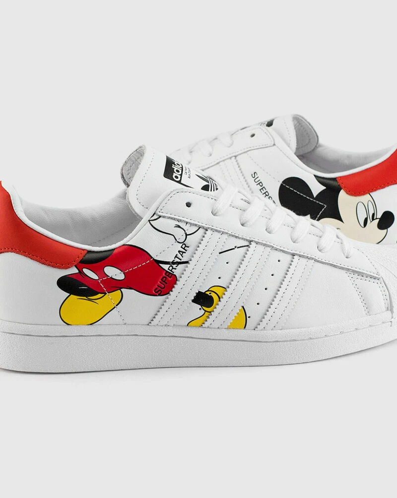 adidas disney superstar