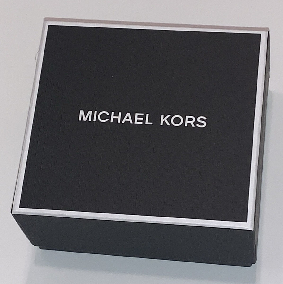 MICHAEL KORS  メモ帳 Logo Notebook and Pencil Case Gift Set | Michael Kors [US]
