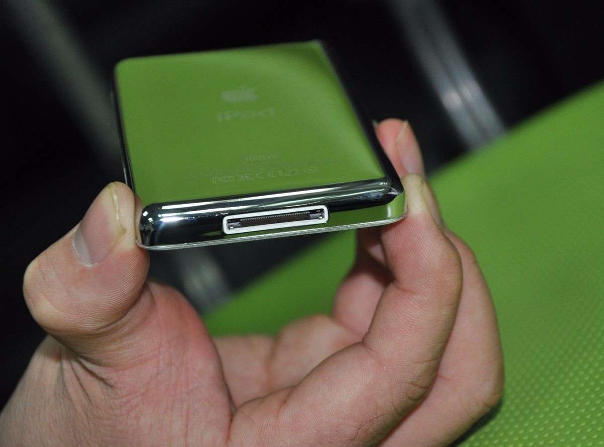 Apple iPod classic 7th Generation Silver (120 GB) for sale
