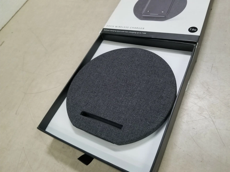Native Union Dock Wireless Charger 7.5W Gray - Image 3 of 4