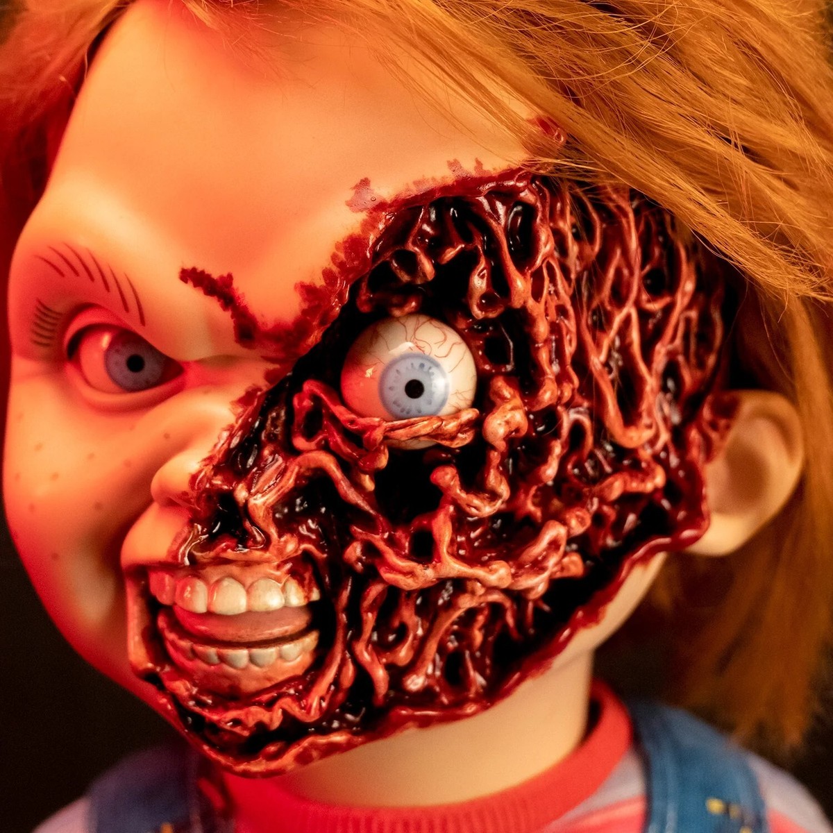 Trick Or Treat Studios Child's Play 3 Ultimate Chucky Doll Pizza