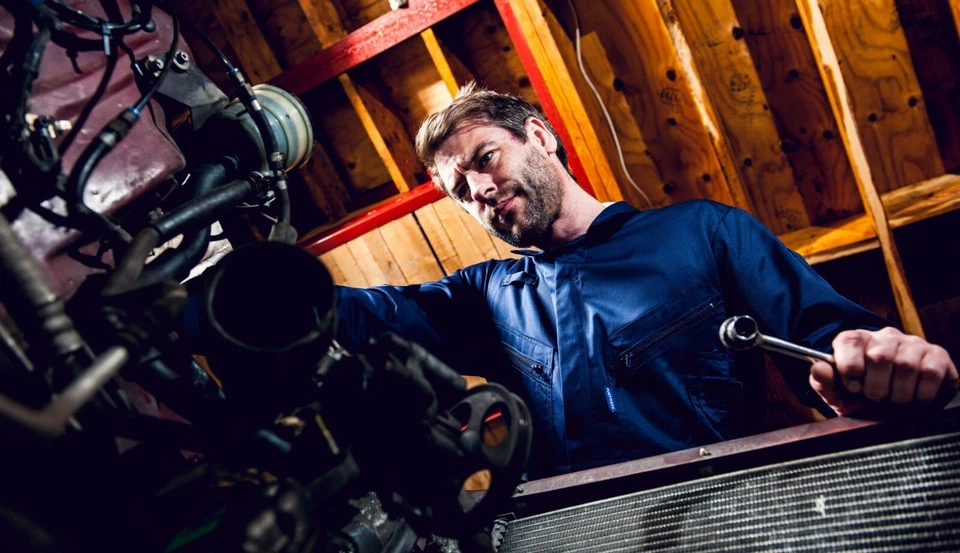 Portwest C813 Liverpool Lightweight Safety Coverall 2 Way Zipper - Image 3 of 4