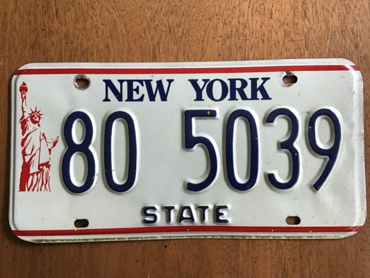 1986 New York State License Plate Tag Statute of Liberty Odd Type
