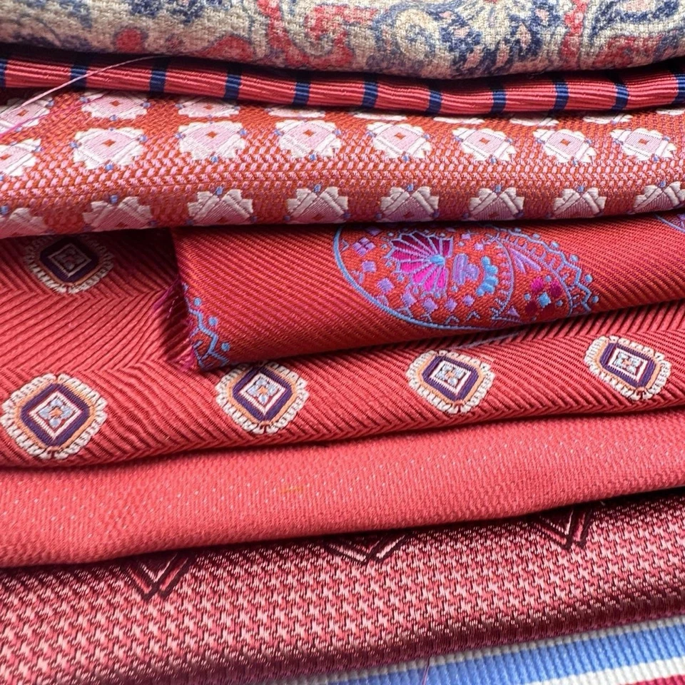 8 piece pink and coral toned 100% Italian silk neckwear fabric bundle lot - Image 2 of 4
