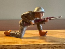 Vintage Manoil M66 40 Solider Kneeling w Bayonet  Action Figure  Near Mint 