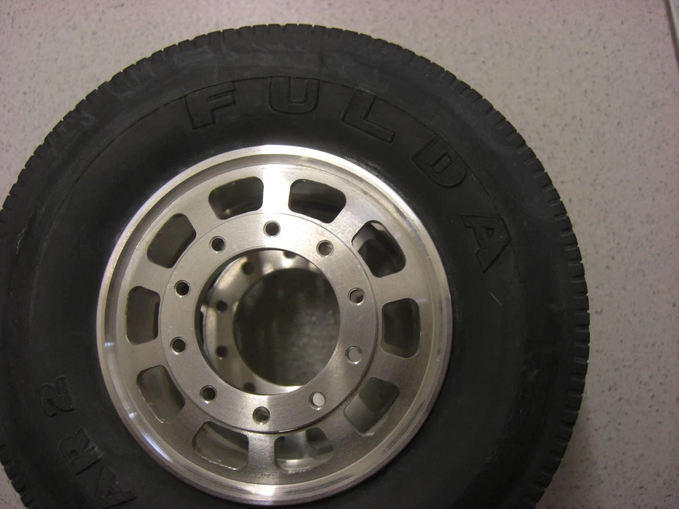 1 pair Fulda Ecostar2 truck tires 1:8 with rim/OD 150 mm - Image 2 of 4
