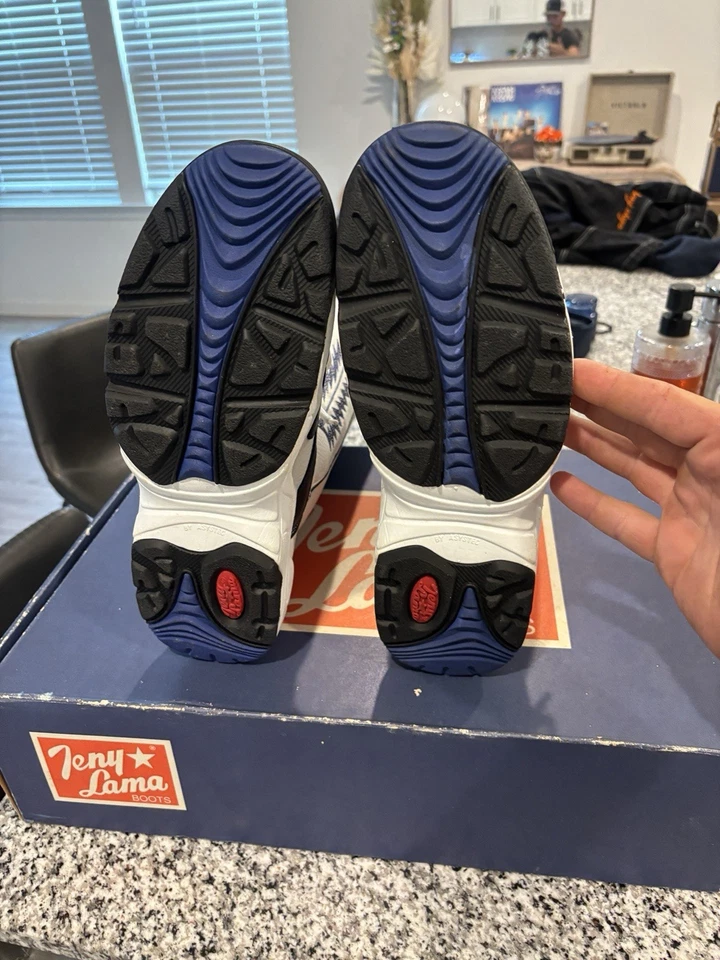 Vintage Brand New NOS Teny Lama Boots Size 9.5 D Men's White Black and Blue Rare - Image 4 of 4