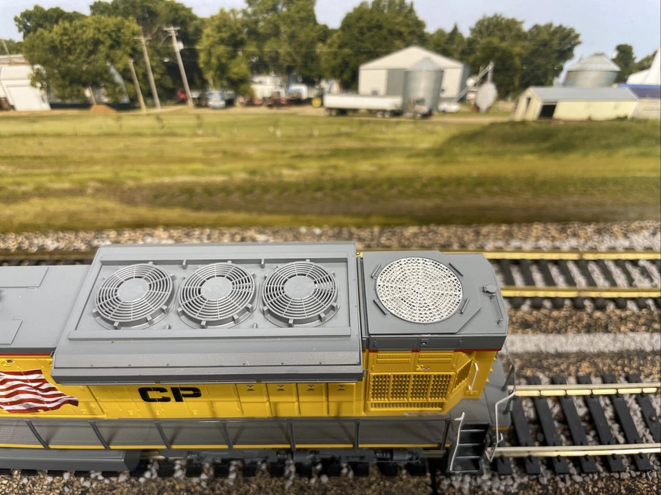 HO Athearn EMD SD90MAC “Canadian Pacific” Ex UP -American Flag -DCC Ready NIB - Image 4 of 4