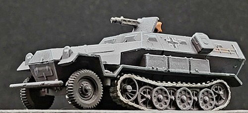 Painted APC Hanomag SdKfz 251/1 World of tanks and Flames of War collection mini - Picture 4 of 5
