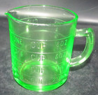 Hazel Atlas Green Uranium Glass Measuring 1 Cup 1 Spout Vintage — photo 7