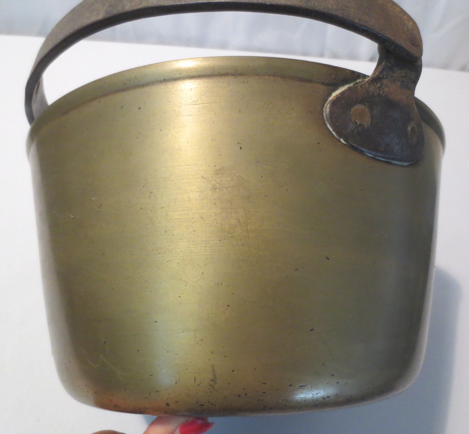 ANTIQUE LG BRASS APPLE BUTTER KETTLE POT CAULDRON LOCK HANDLE OPEN FIRE