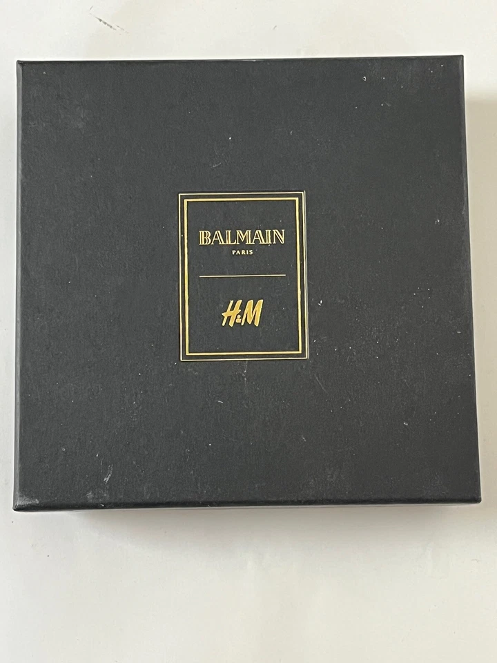 Pendientes con clip de araña de cristal blanco BALMAIN x H&M nuevos en caja Foto 3 de 4