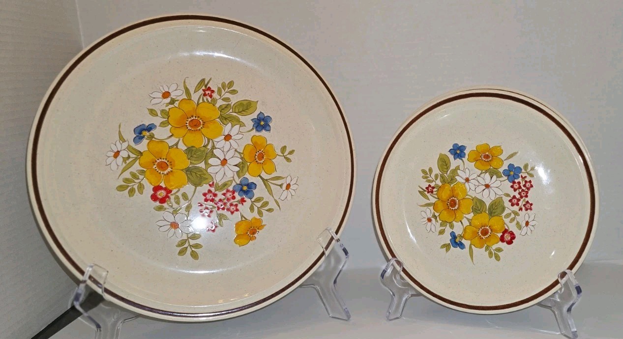 4 piece set Hearthside Bordeaux Dinner and Salad Plates-Made in Japan 672