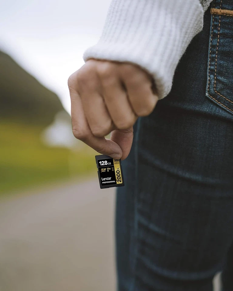 128GB SD Card for Cinema-Quality Video Cameras - U3, 300MB/s - Image 4 of 4