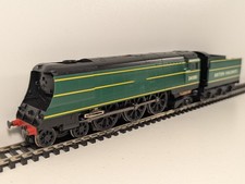 Hornby R2220 Battle of Britain Class Steam Locomotive 