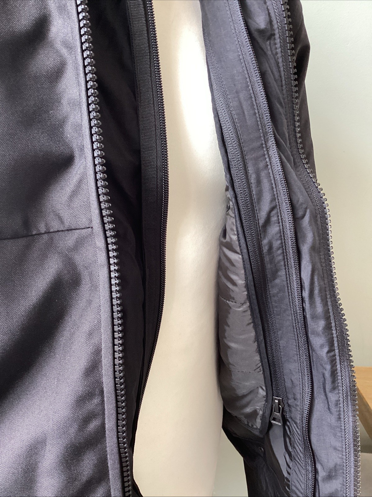 Black — photo 7 of 9