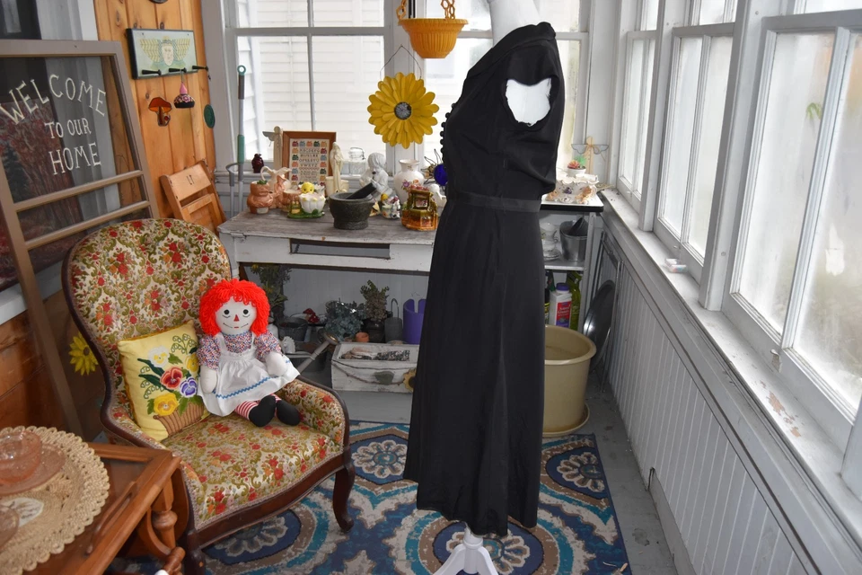 Camisa de vestir vintage de los años 50 pequeña negra con botones delanteros con cremallera lateral negra talla pequeña Foto 2 de 4