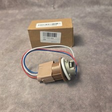 Automotive Light Bulb Socket Pigtail Harness GD12001484 3-Wire Connector NEW