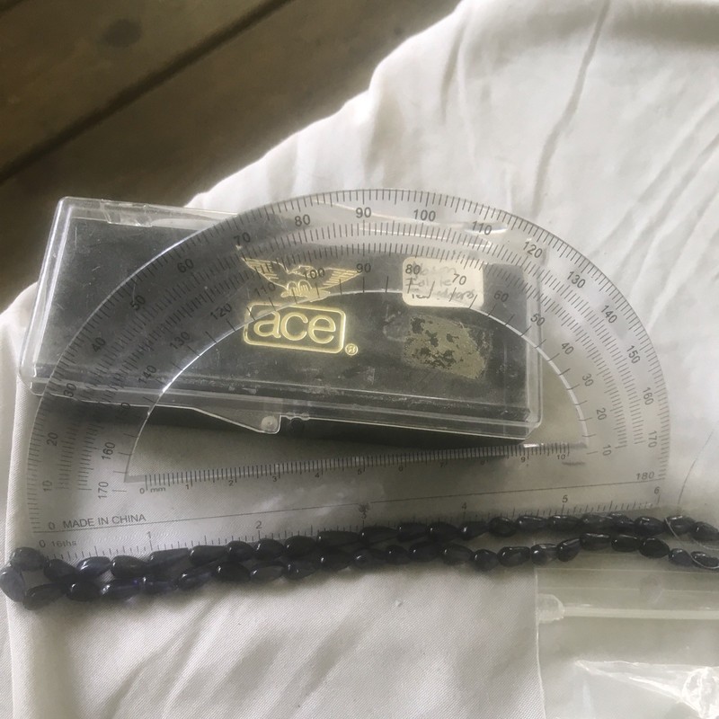 Marked Box Alison Iolite Teardrop Bead Strand And Loose Assortment Of Beads