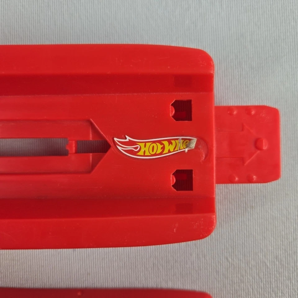 Hot Wheels Pull Back Launcher Mattel 2011 Red and Gray Needs Rubber Band - Image 4 of 4
