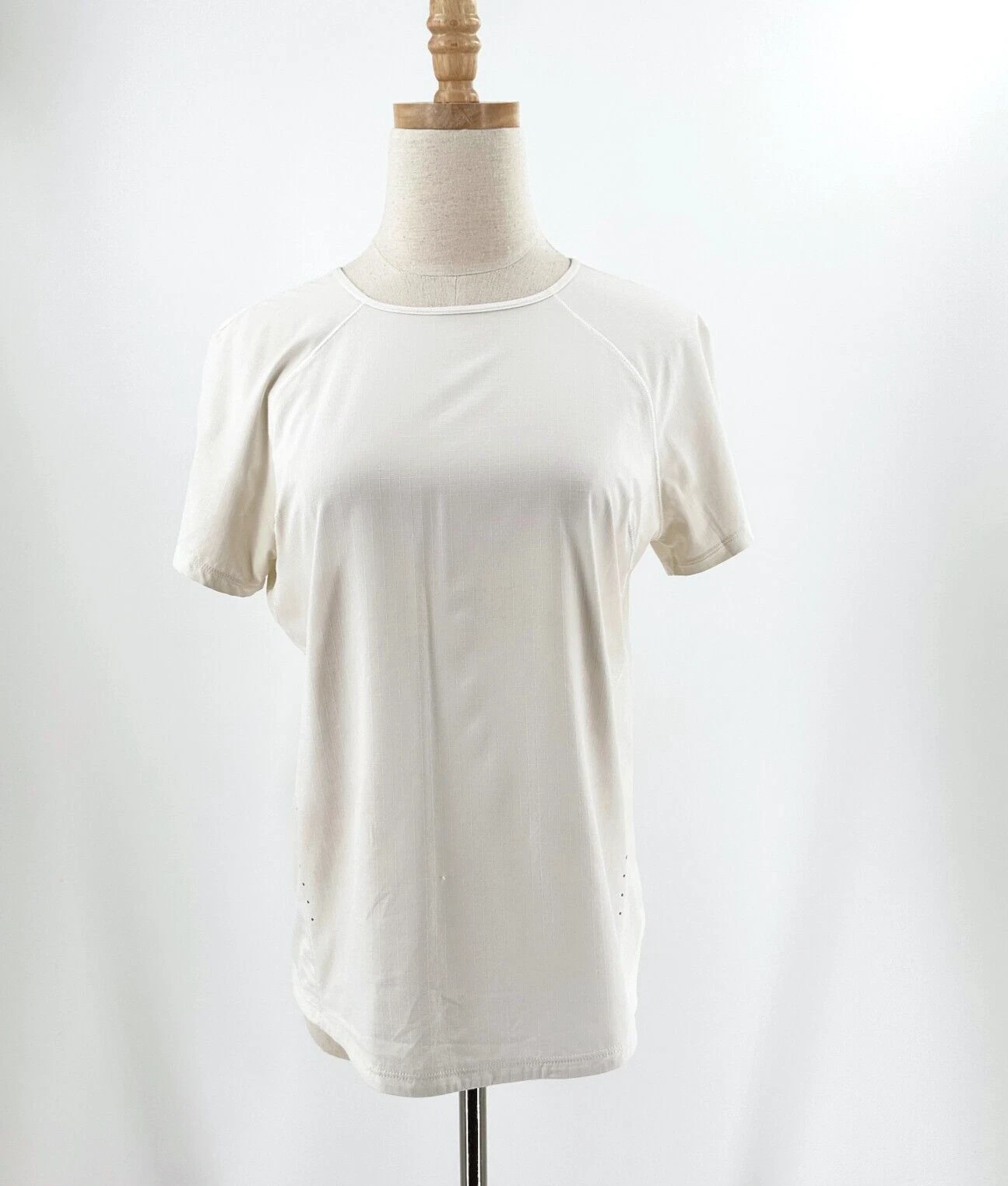 lululemon workout pull-over reflective short sleeve shirt