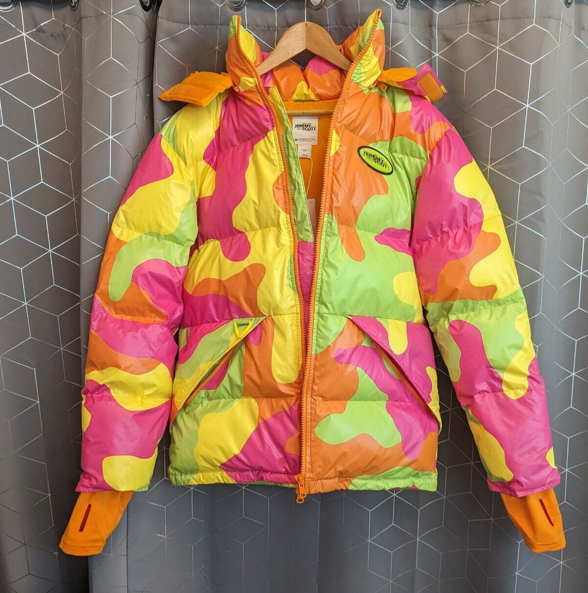 VERY RARE adidas X Jeremy Scott Camo Neon Duvet Jacket SzM New