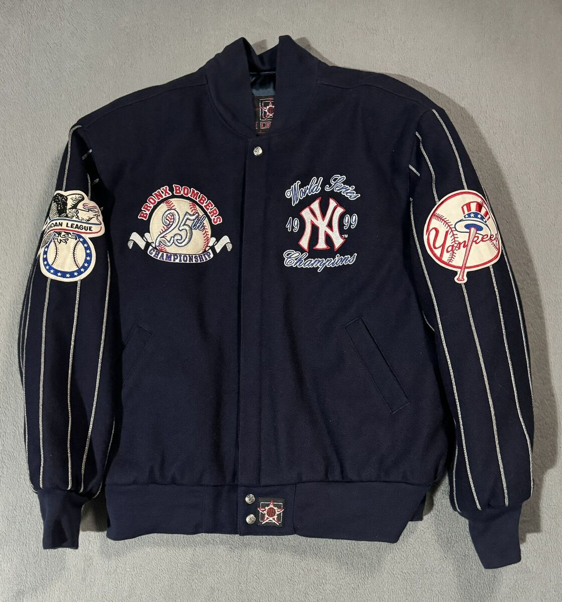 New York Yankees MLB Baseball Vtg World Series '99 Varsity New York Yankees MLB Baseball Vtg World Series '99 Varsity
