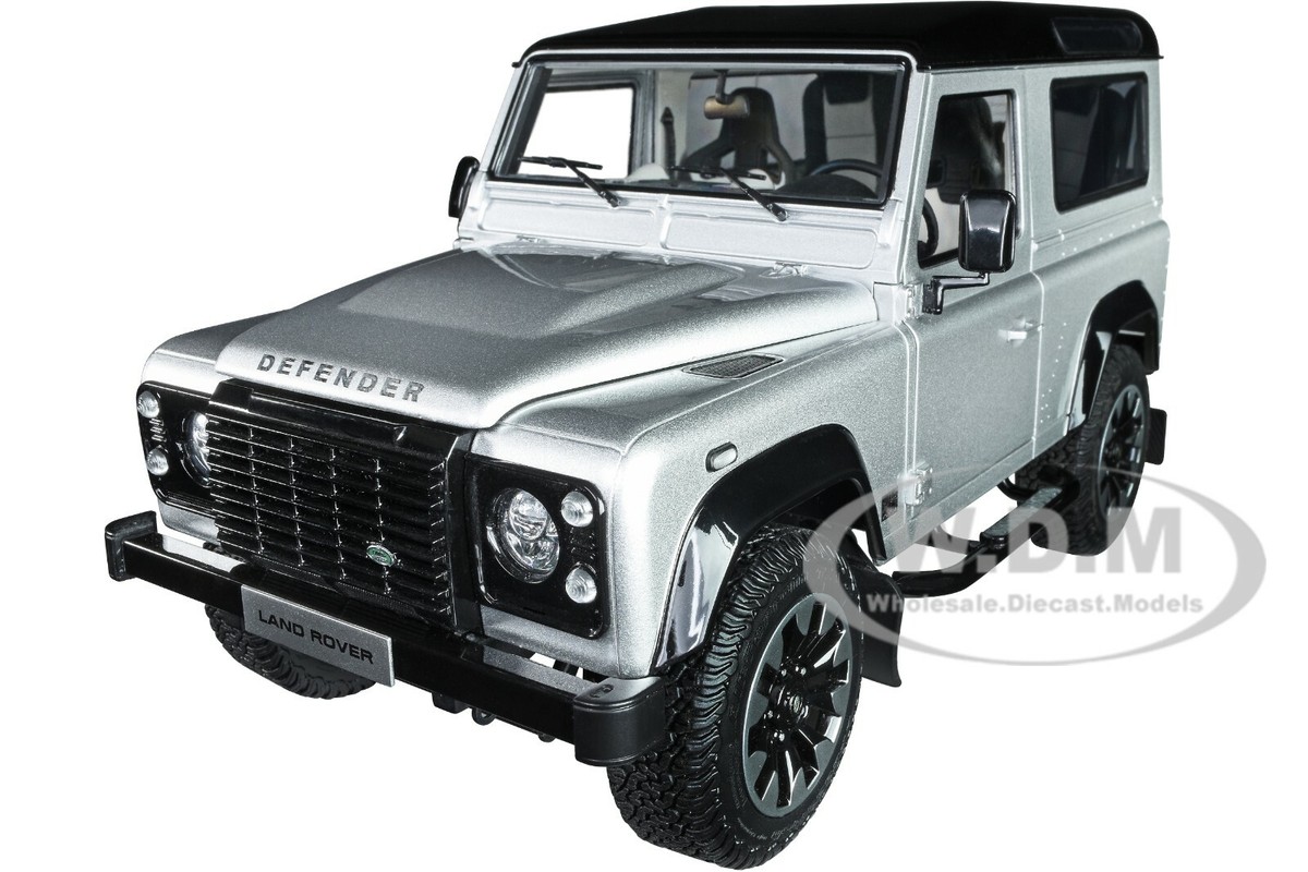 LAND ROVER DEFENDER 90 WORKS V8 