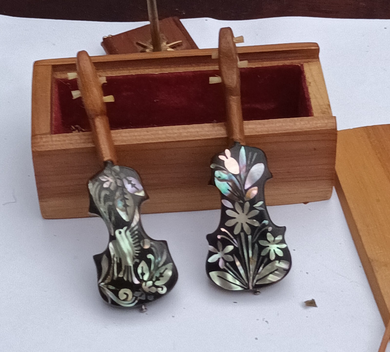 Picture 1 of 5