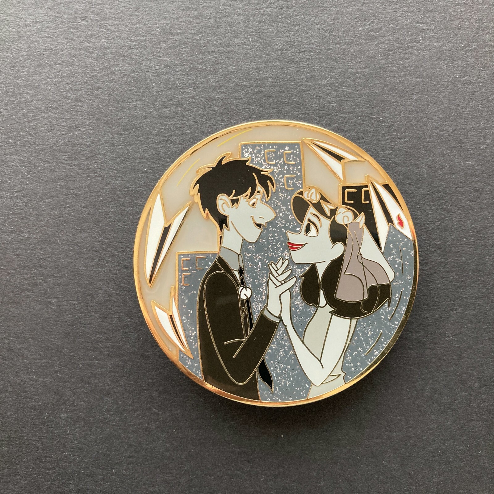 George & Meg Profile Paperman Airplane Limited Edition 70 - FANTASY Disney Pin 0