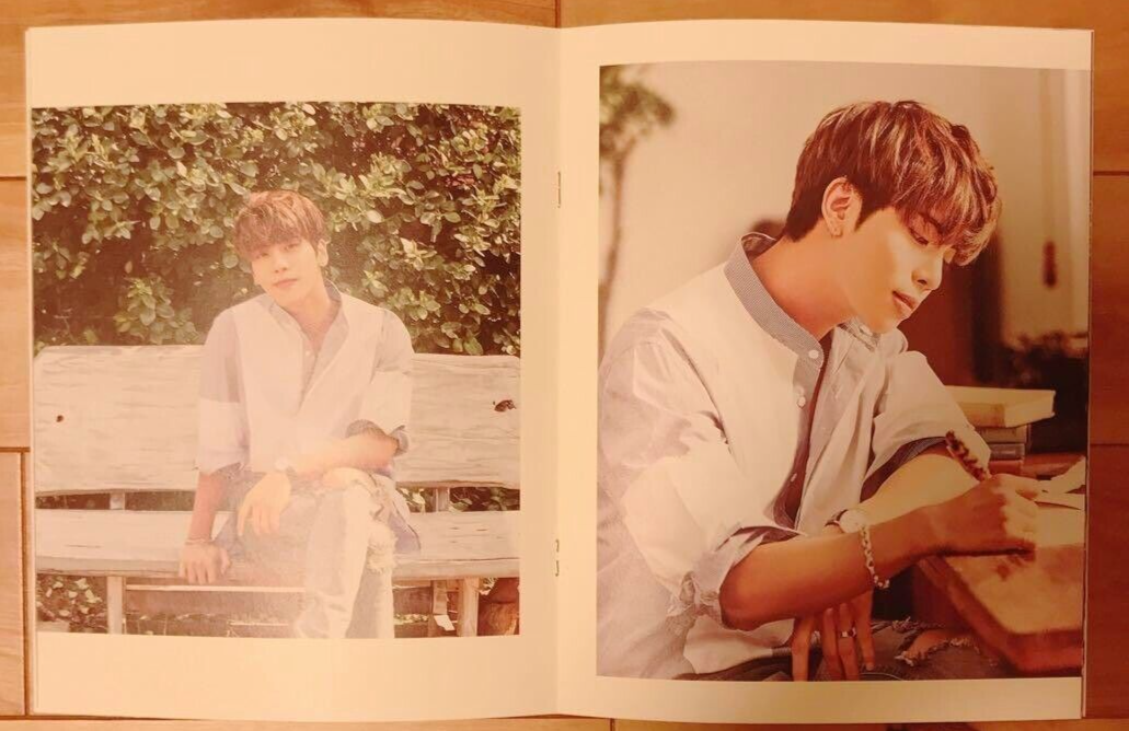 SHINee JONGHYUN THE AGIT The Letter Official Brochure Solo SHINee JONGHYUN THE AGIT The Letter Official Brochure Solo