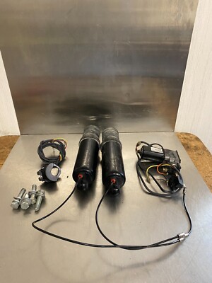 トム・リドル　603030ワンタッチロック ワンタッチで簡単に装着できる、TOM'Sステアリングロック新発売