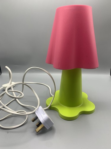 Ikea Smila Blomma Kinder Blumenlampe grün rosa Tischleuchte - Bild 1 von 3