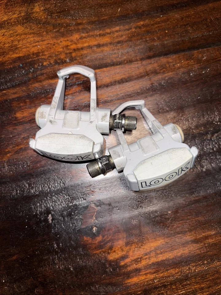Vintage Look Arc Left & Right Gray Clipless F Pedals 9/16 x 20 NO Cleats - Image 2 of 3