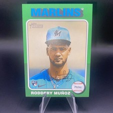 2024 Topps Heritage High Number RC - Roddery Munoz #722 Green White Border 