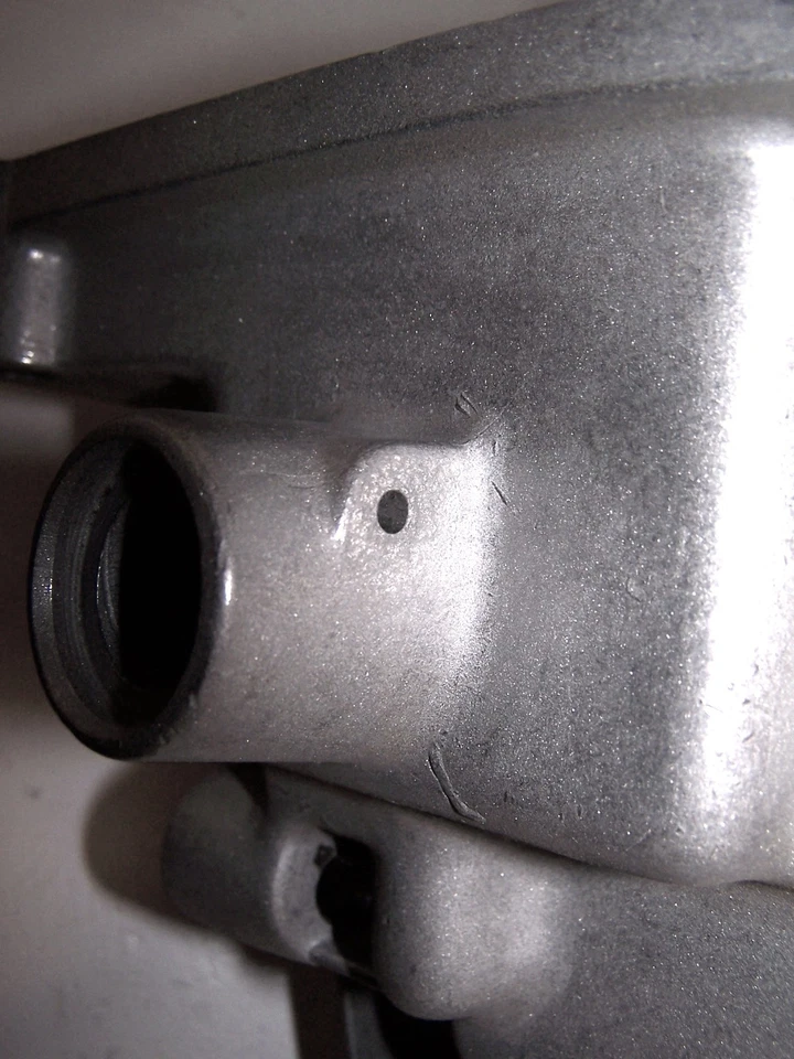 Muncie 4 Speed 71 - 74 Tail Housing GM 3978764 Nice Tail needs 1 thread repair - Image 2 of 4