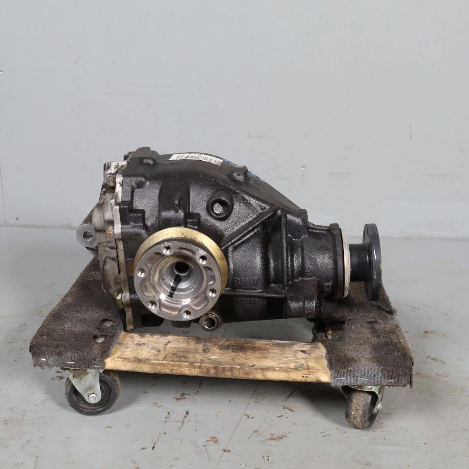 2001-2006 BMW 325i Rear Axle Differential Carrier 33107531625 OEM Used - Image 4 of 4