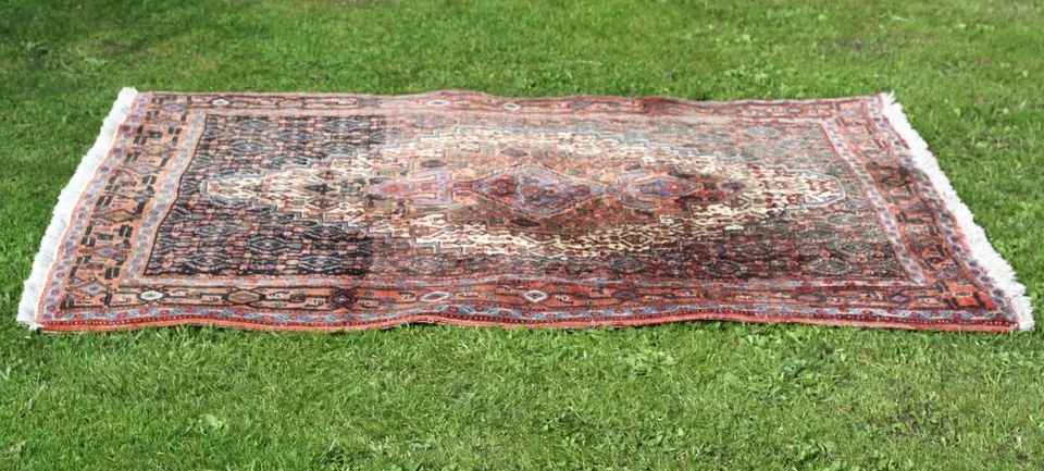 tapis ancien fait main noué laine - 1,5 x 1,25 m - - Photo 1/4