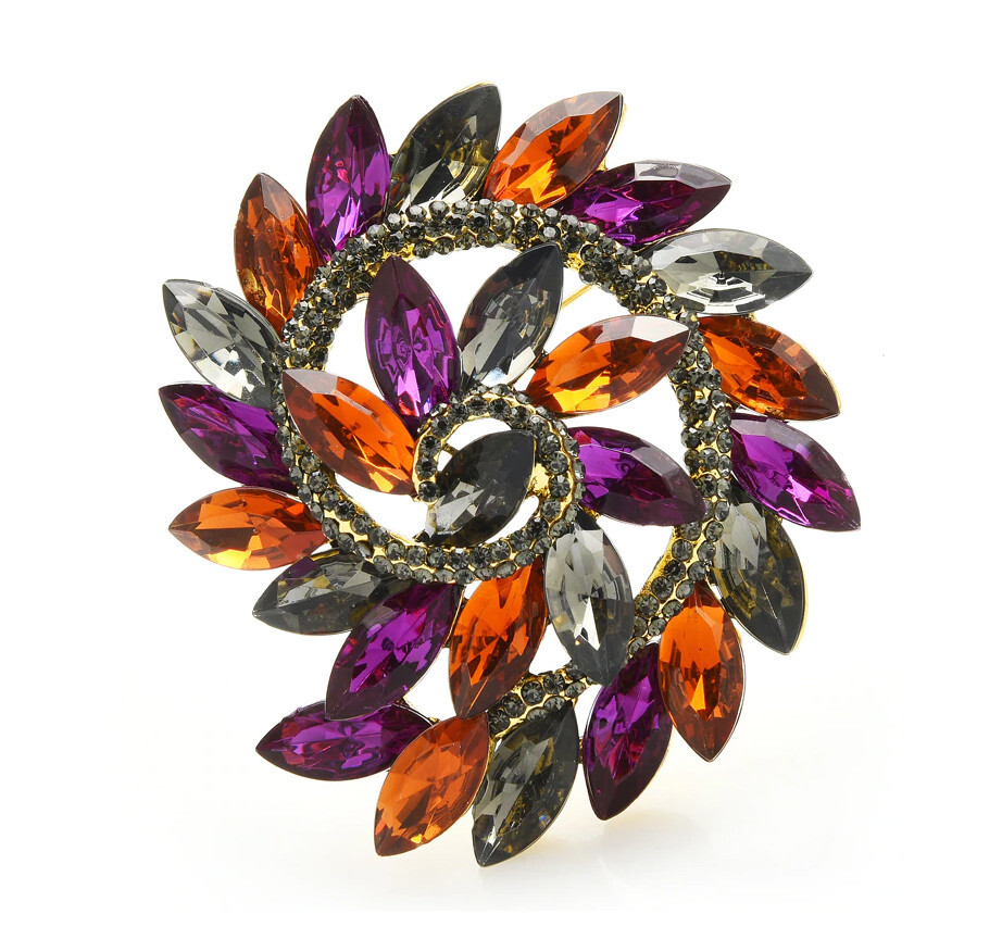 Elegant Geometric Brooch Jewelry for Stylish Accessorizing