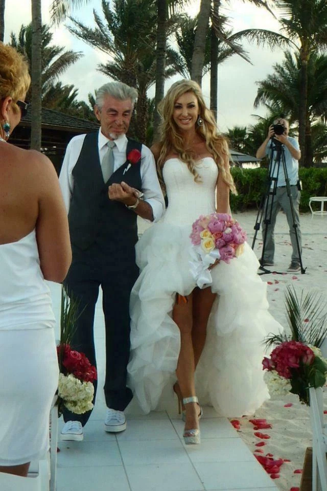 Vestido de novia de organza alto bajo sin tirantes blanco marfil playa boda con cordones costumbre Foto 4 de 4