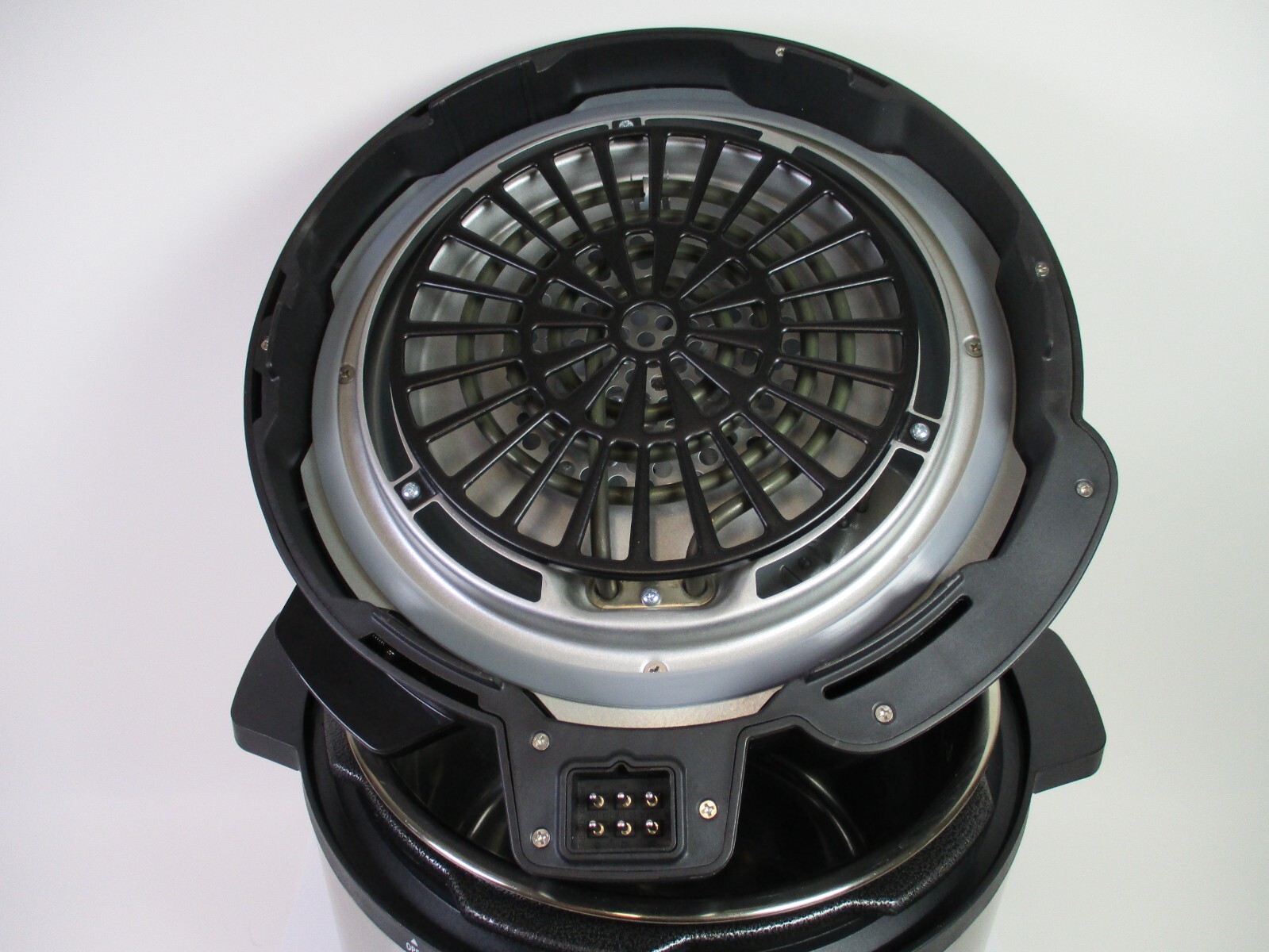 Emeril Lagasse Y8DAF36 Pressure AirFryer W/ Pressure Lid & AirFry Lid