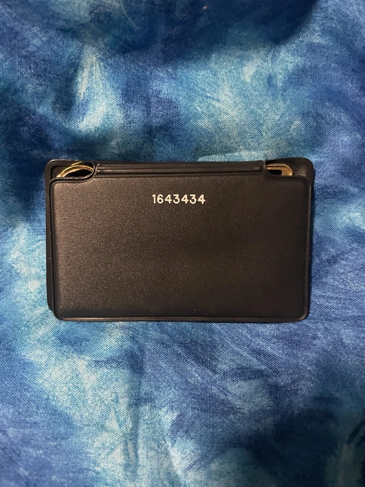 Set of 4 Uncut Gold Cadillac Keys In Black Sleeve Vintage New Auto Parts - Image 3 of 3