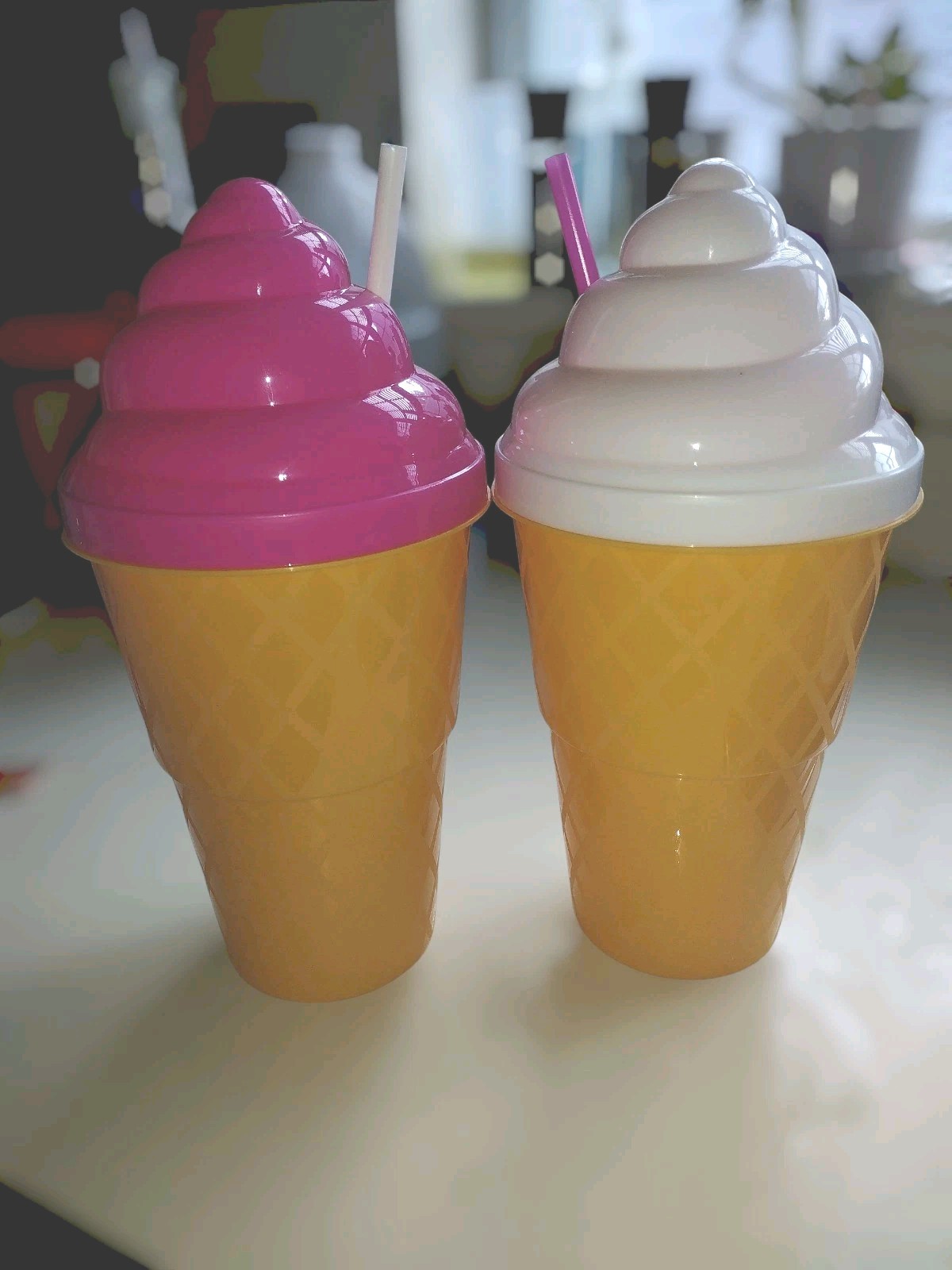 2 vasos gigantes de cono de helado NUEVO blanco con pajita grande 11 pulgadas de alto 40, oz