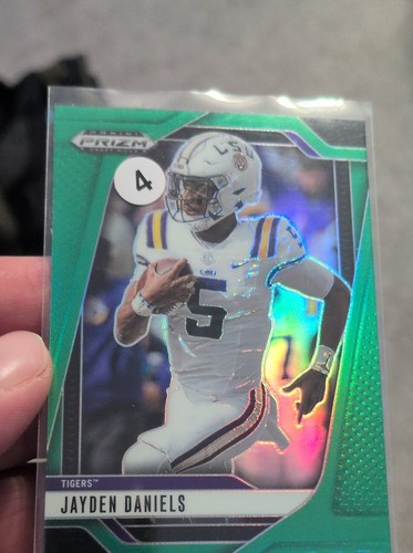 2025 Panini Prizm Draft Picks - Jayden Daniels #178 Green Prizm