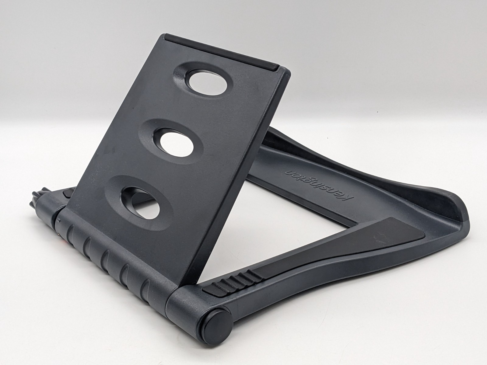 Kensington SmartFit Easy Riser ergonomic laptop notebook stand foldable 12-17""